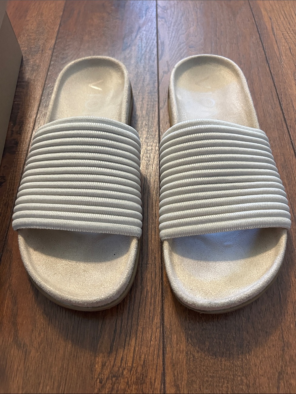 Vionic Evie Knit Slide Sandals - Cream
